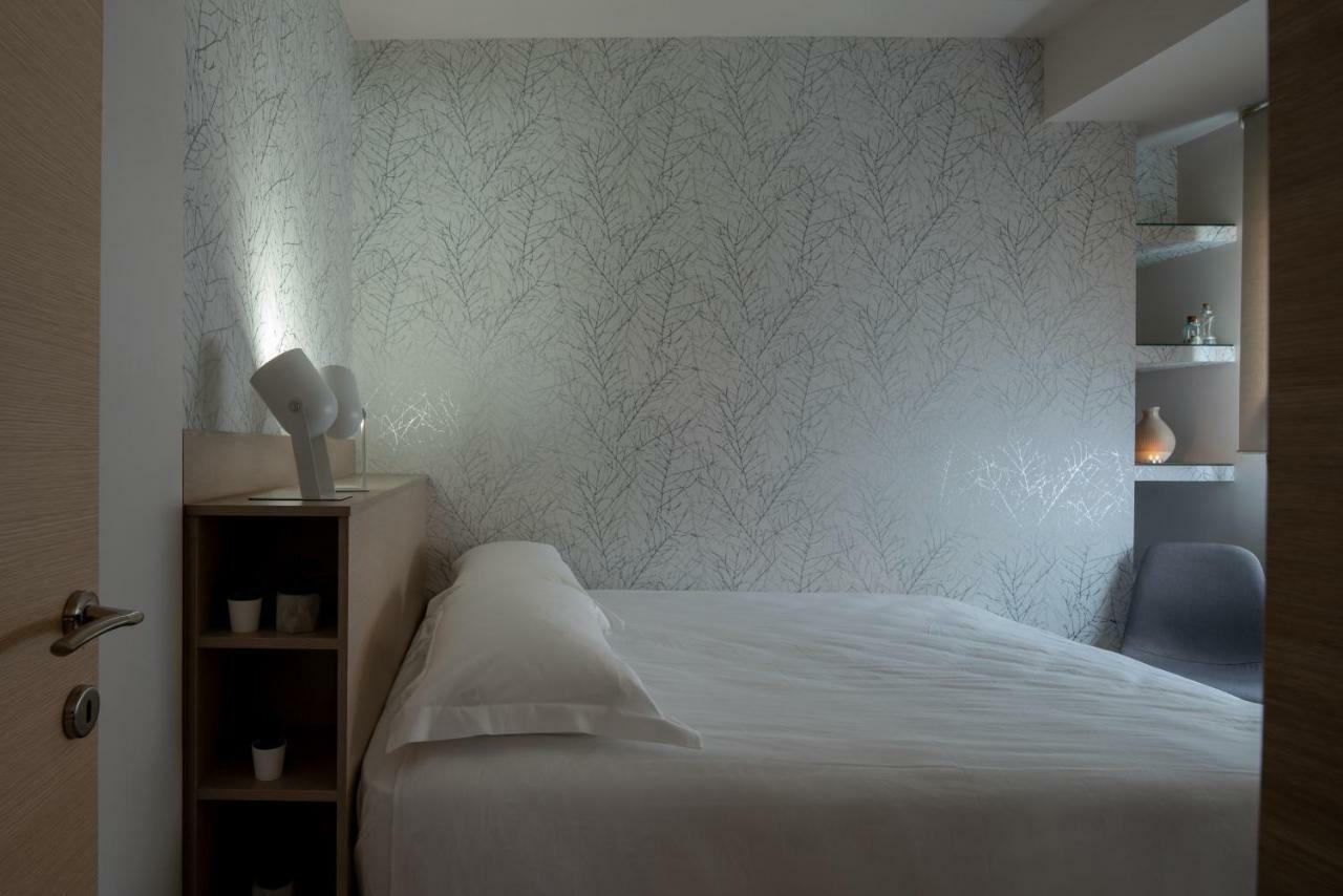 12 Keys Athens Apartments Ngoại thất bức ảnh